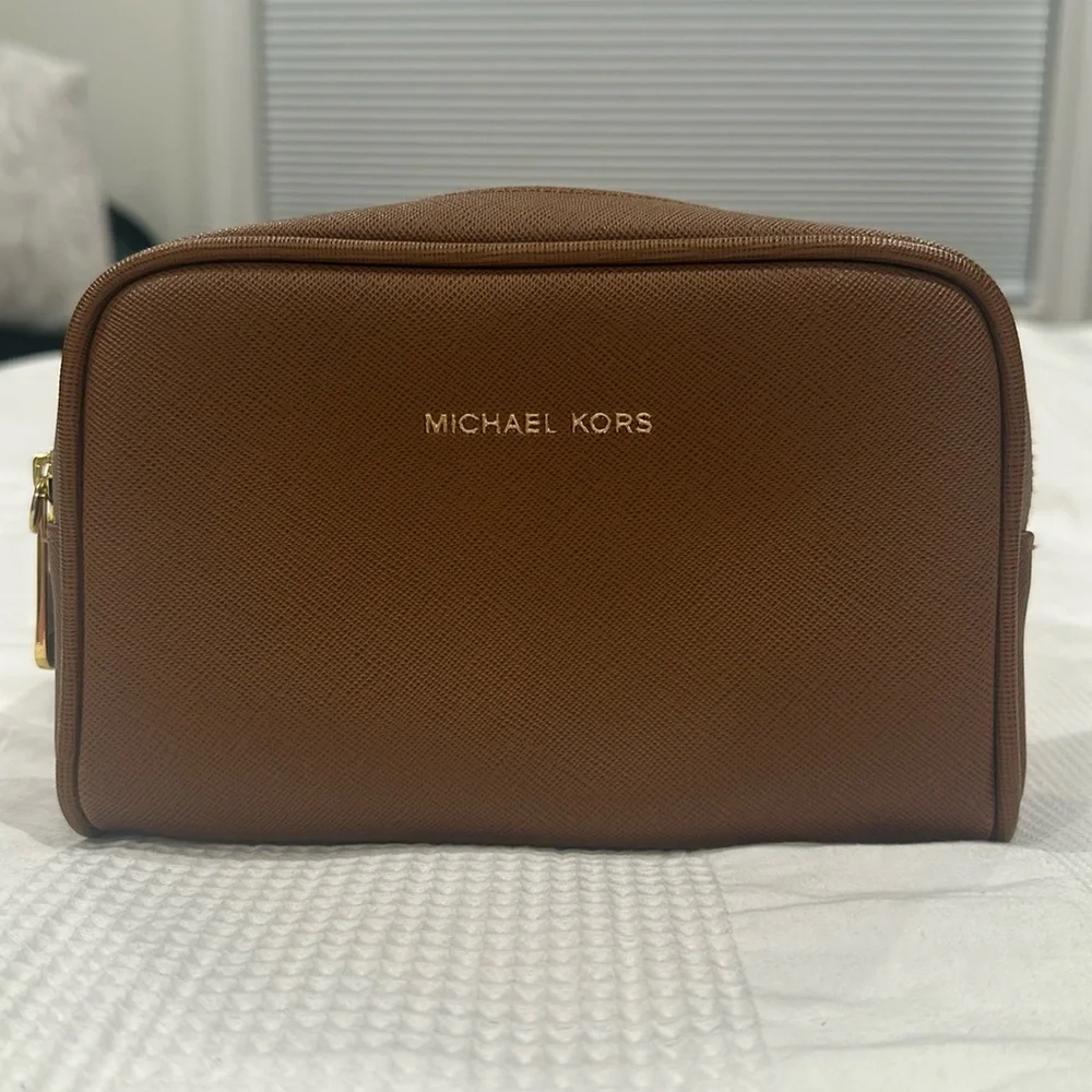 Michael Kors tan bag